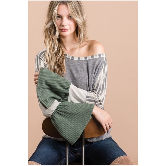 Bibi Color Block Ribbed Bell Sleeve Long sleeve Knit top - Picture 3 of 7